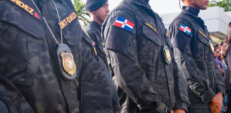 Abinader asciende a 634 agentes de la DNCD en el marco del 38 aniversario del organismo