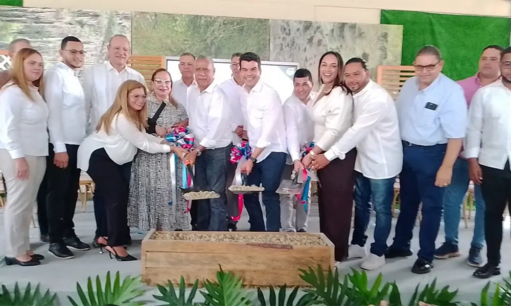 Arranca en Sajoma el acueducto prometido por el Gobierno para mejorar el agua en la Sierra