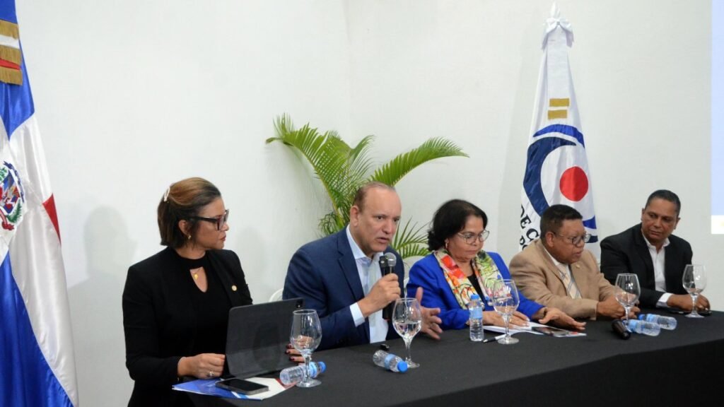 Cámara de Cuentas advierte fallas de control en ayuntamientos y reporta 25 denuncias en gobiernos locales