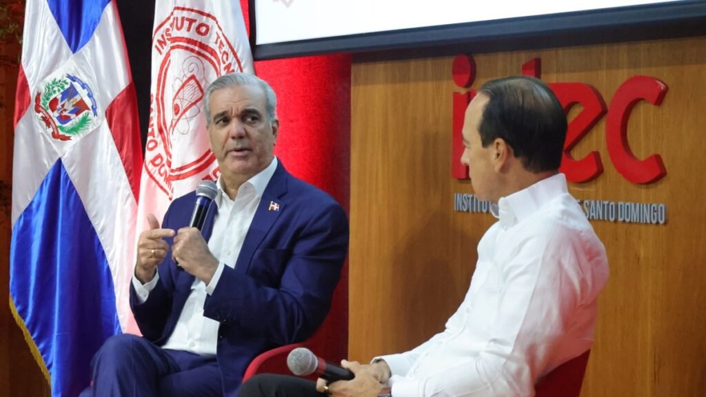 Abinader señala rezagos en agua, electricidad y apoyo a Mipymes en acto del Intec