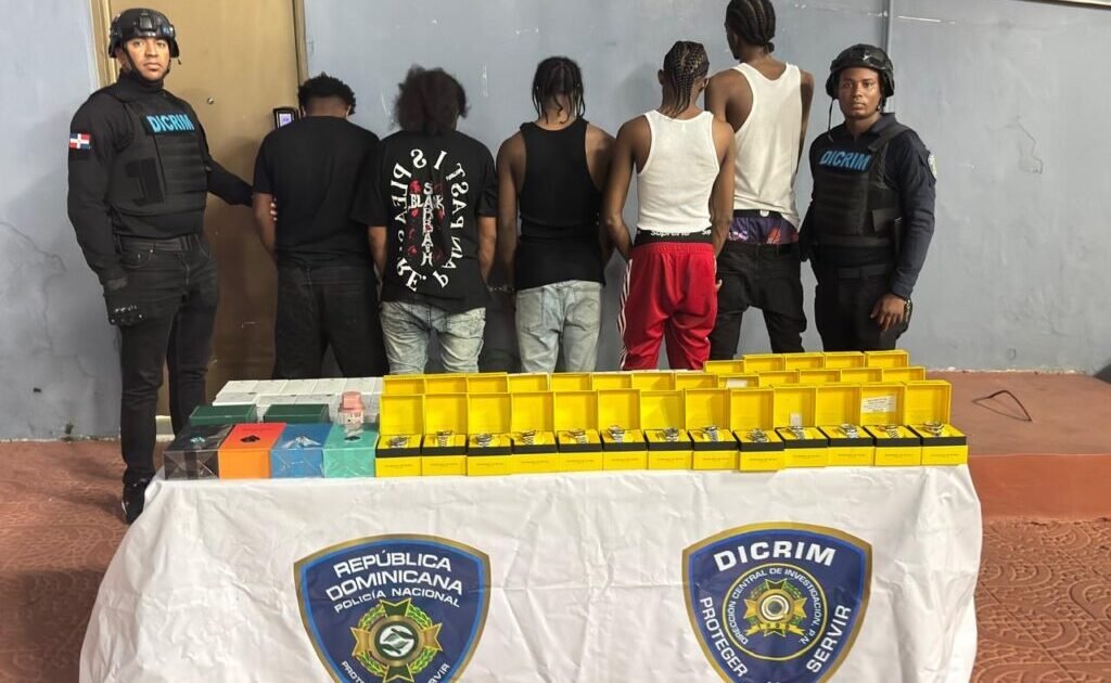DICRIM desmantela en Villa Francisca una red de fraudes electrónicos con cinco detenidos