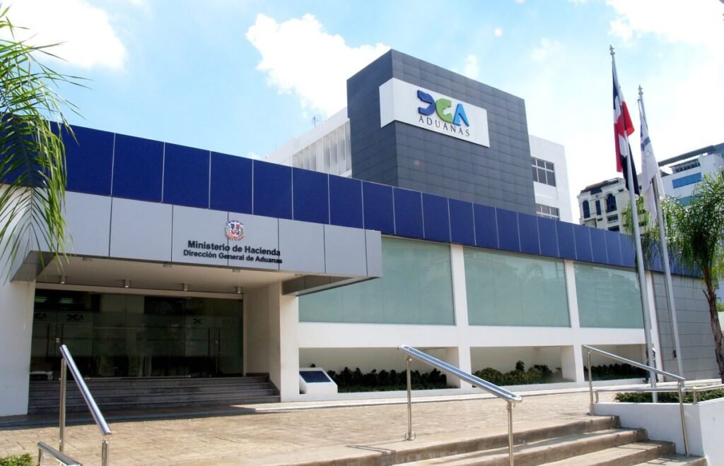 Aduanas recauda RD$84,372 millones en el primer cuatrimestre, pero no alcanza su meta
