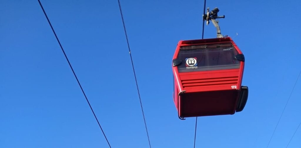 Cese temporal en un tramo del Teleférico de Santo Domingo altera traslados de usuarios