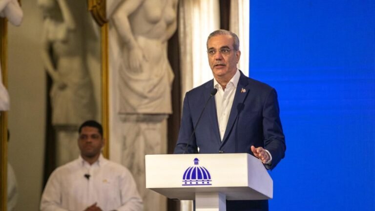 Abinader somete reforma al Código Civil para unificar la vigencia de las leyes en Santo Domingo