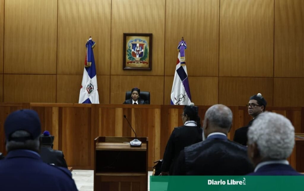 Jueza envía a juicio a 35 acusados por presunta estafa al Estado y descarga a exministros