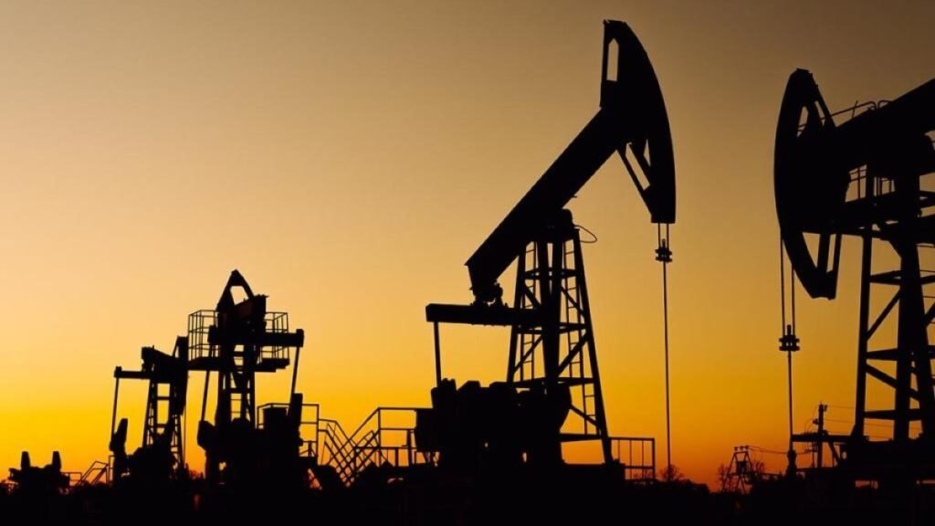 El petróleo de Texas vuelve a subir y reabre la presión sobre costos y vigilancia económica