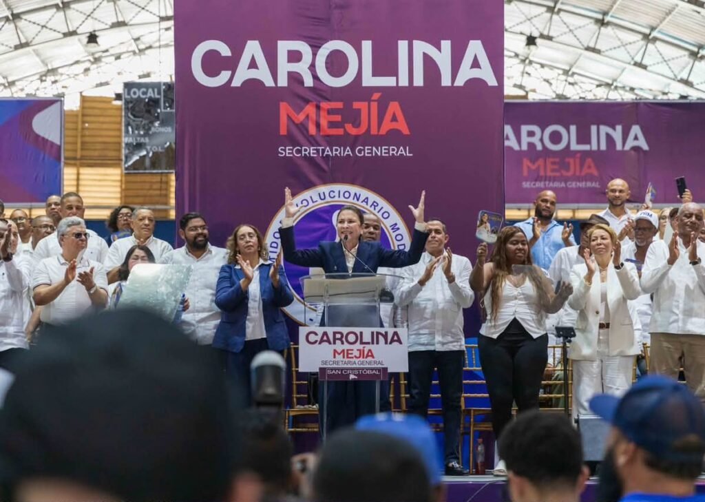 Carolina Mejía impulsa su aspiración presidencial en acto del PRM en San Cristóbal y reaviva el debate sobre la continuidad oficialista