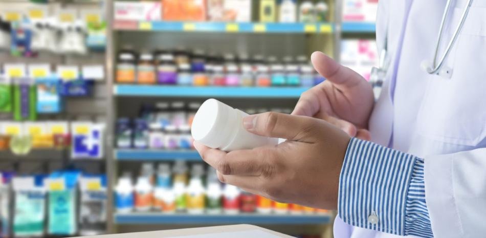 Largas demoras en medicamentos de alto costo ponen en evidencia el costo humano de las autorizaciones pendientes