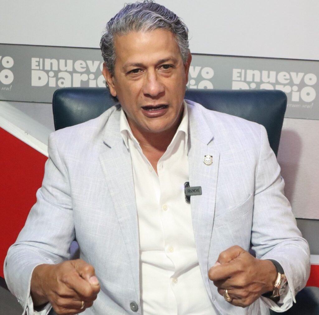 Díaz resalta el avance urbano de Santiago, pero señala la movilidad como el gran reto