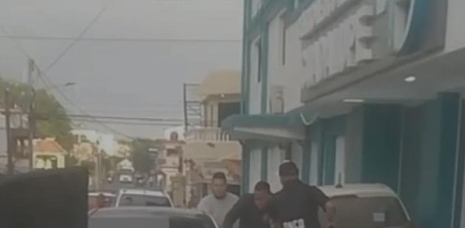 Detienen en Cotuí a un dominicano reclamado por narcotráfico en EE. UU. y se reactiva la alerta institucional