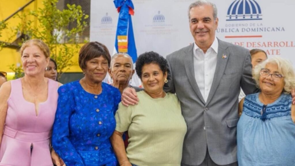 Gobierno destaca el trato cercano de Abinader como eje de su balance de gestión