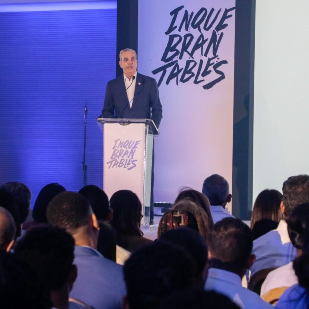 Abinader presenta ‘Inquebrantables’ y vincula su financiamiento a fondos recuperados de la corrupción y el narcotráfico