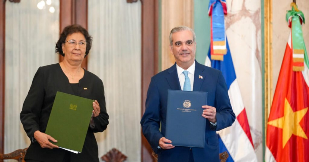 República Dominicana y Surinam acuerdan nueva agenda bilateral en turismo, comercio e inversión