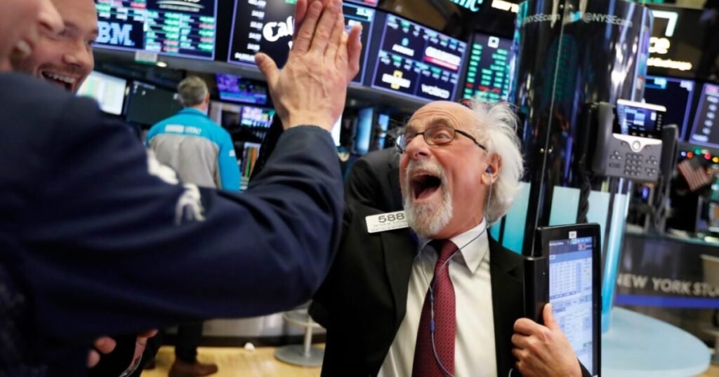 Wall Street avanza con prudencia mientras la tensión con Irán vuelve a presionar a los mercados