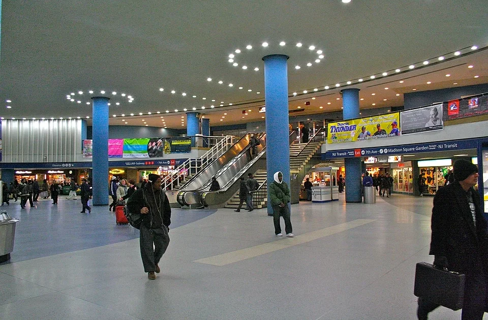 Seis heridos tras un ataque con arma blanca en Penn Station y persisten las dudas sobre la seguridad