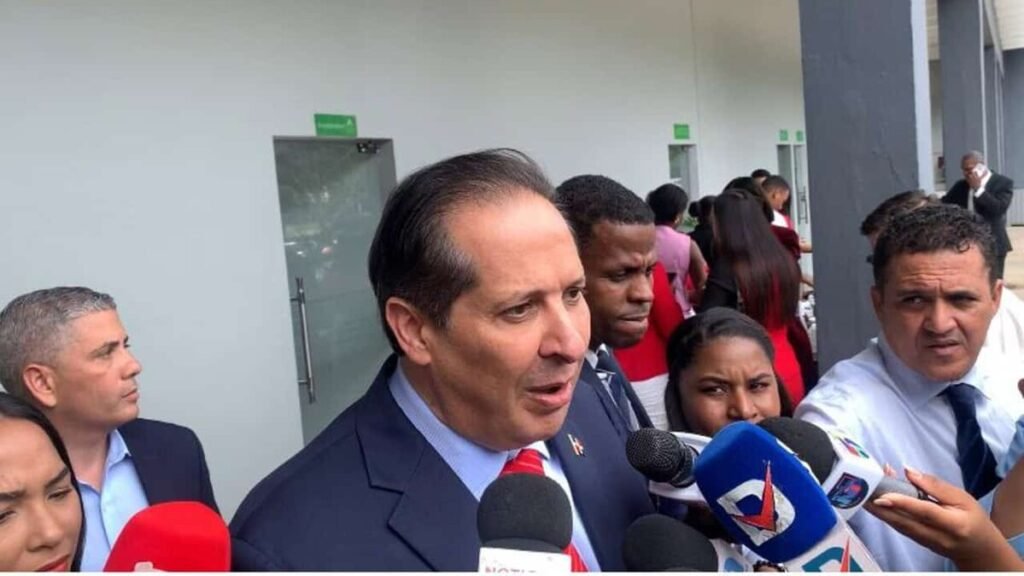 Atallah pide al Ministerio Público profundizar el caso del Oncológico del Cibao tras admitir reclamos previos