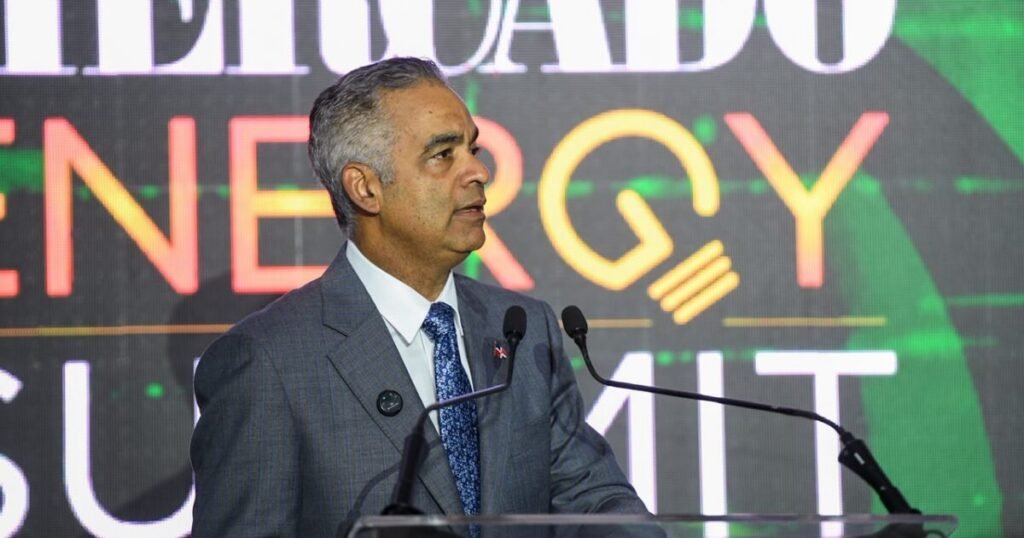 Gobierno plantea superar en más de 50 % la capacidad firme del sistema eléctrico hacia 2028