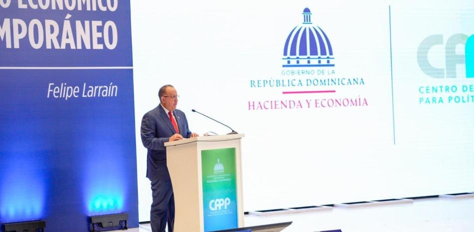 Gobierno presentará este jueves un plan económico tras el cierre de 2.1% y la meta de 5% que había anunciado