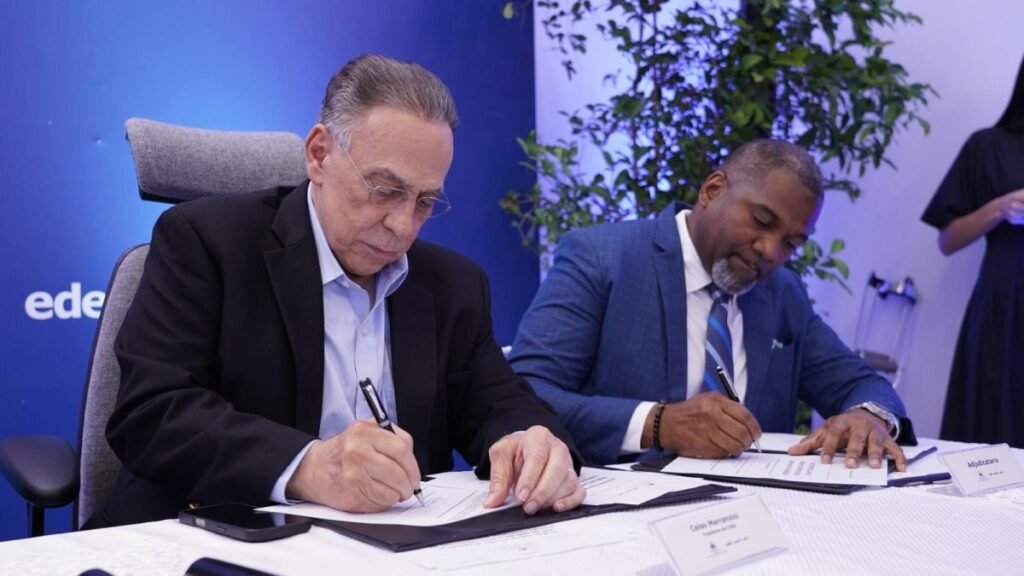 CUED adjudica 325.69 MW renovables con baterías y deja bajo examen el efecto en las EDE