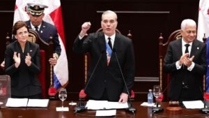 Abinader combinó anuncios de alto perfil y reclamos pendientes en su rendición de cuentas
