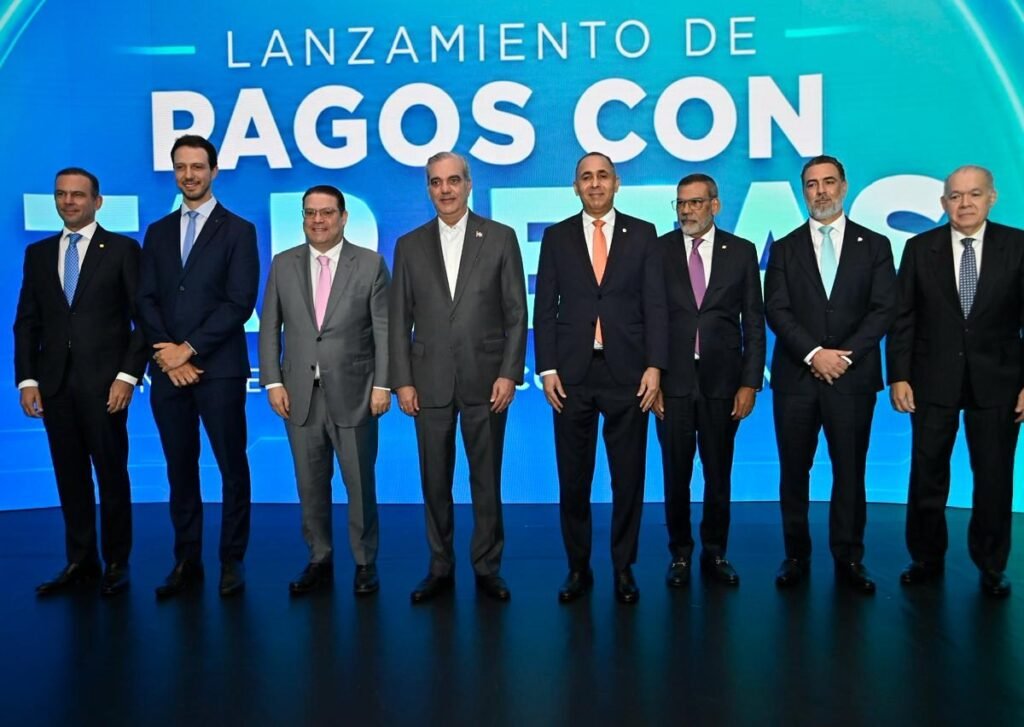 Aduanas pone en marcha pagos con tarjeta aunque la mayor parte de su recaudo ya es electrónica
