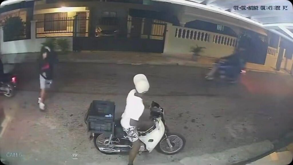 Policía investiga asalto a repartidor en Alma Rosa I tras difusión de video en redes