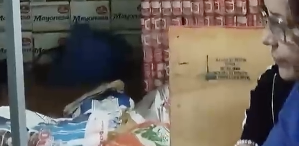 Hallazgo de productos vencidos y carne en descomposición destapa falla de control sobre mercancías no aptas