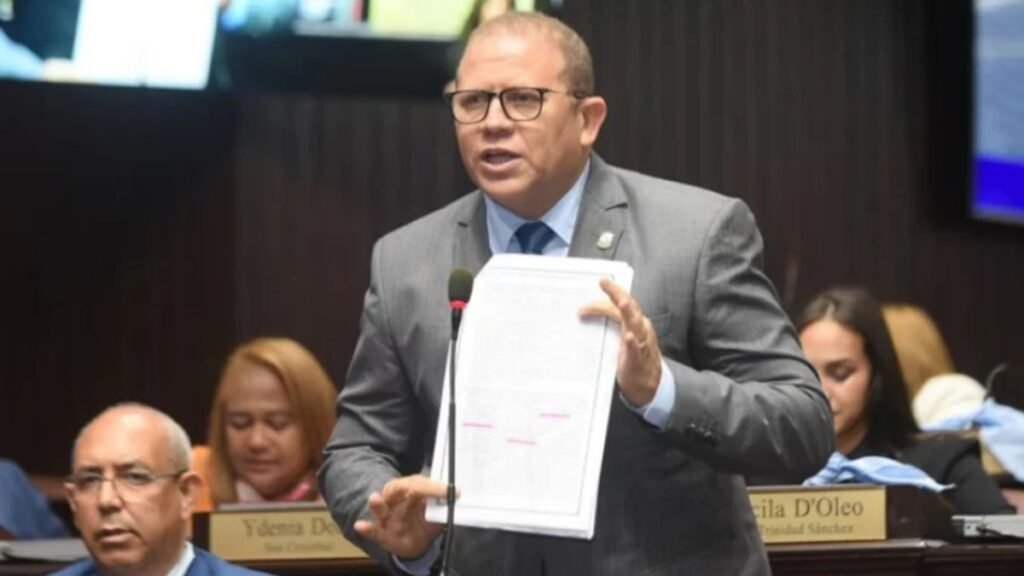 FP impulsa revisión del Código de Trabajo con observaciones a 20 artículos