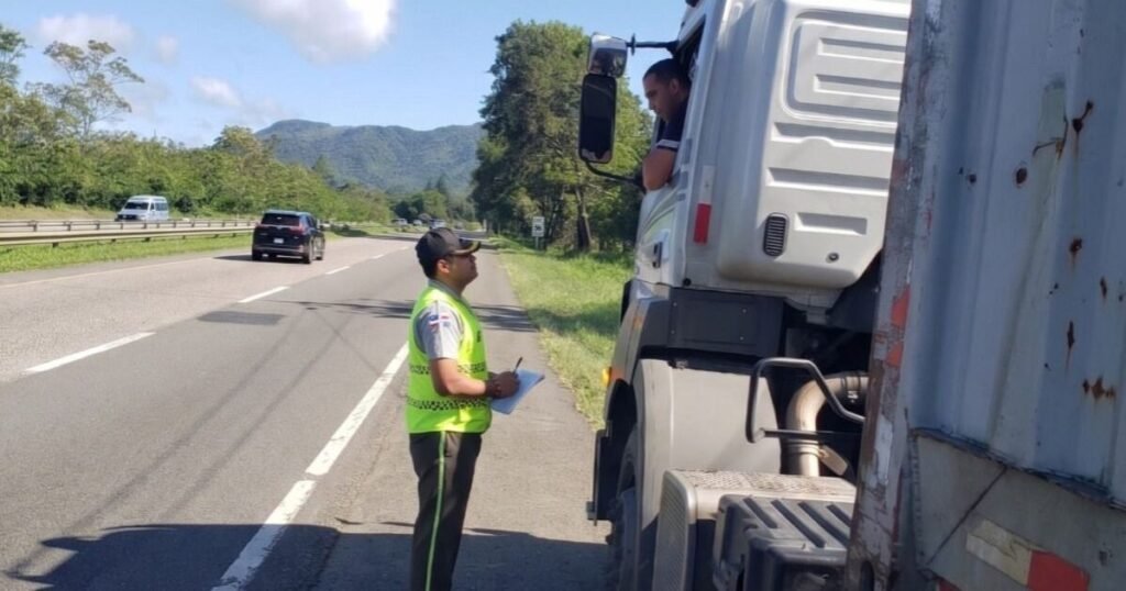 La crisis vial en RD deja casi 900 muertes y evidencia el rezago oficial