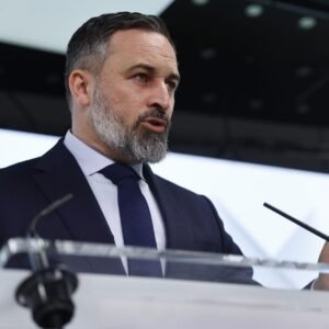 Abascal celebra en X la victoria de De la Espriella y el oficialismo de Petro queda bajo presión por un conteo aún abierto