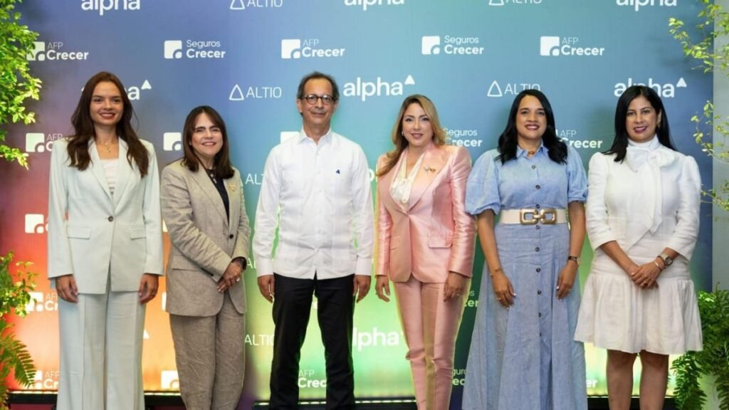 Mujeres que Transforman destaca liderazgo femenino con Kathleen Martínez como invitada principal