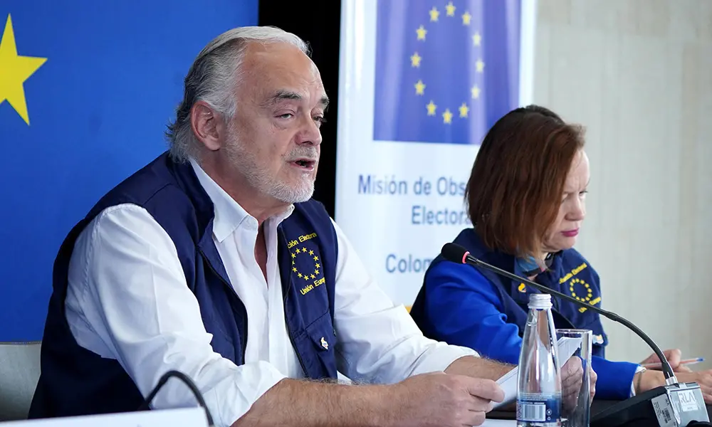UE niega fraude en Colombia, aunque siguen las dudas por las denuncias y el proceso