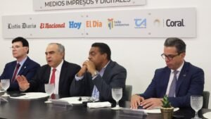 Empresarios piden quitar obstáculos y reanimar la economía ante el menor ritmo de varios sectores