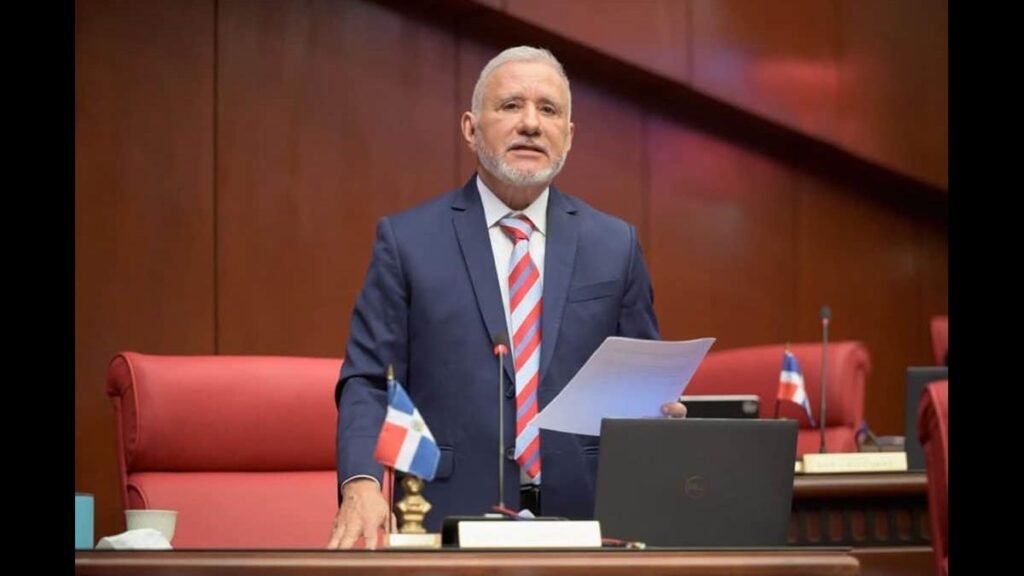 Proponen al Senado reformar el Código Penal para retirar cárcel por difamación y blindar a los medios