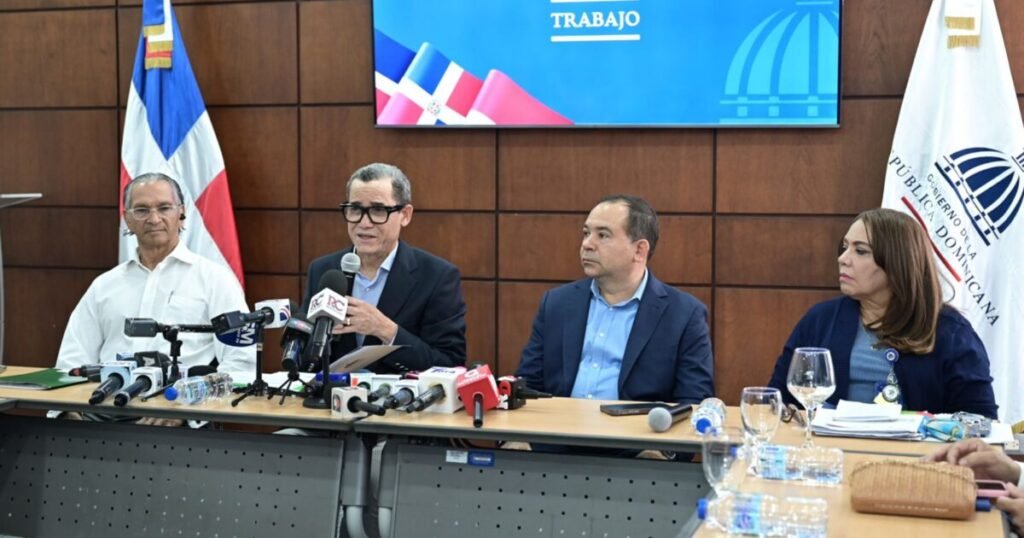 Trabajo impone a las empresas seis meses para ajustar botiquines, capacitaciones y DEA