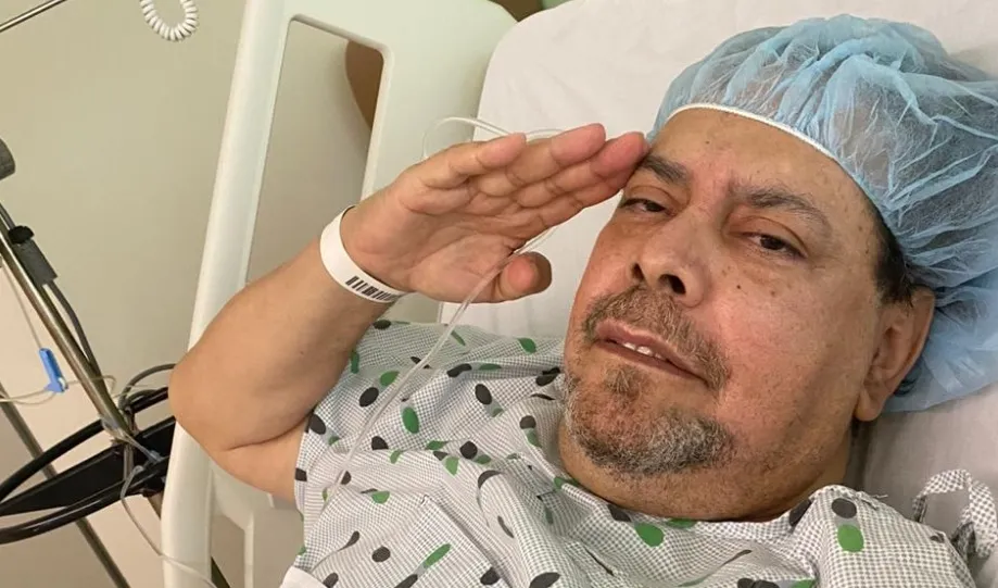 Fernando Villalona continúa estable y bajo supervisión médica por una infección estomacal