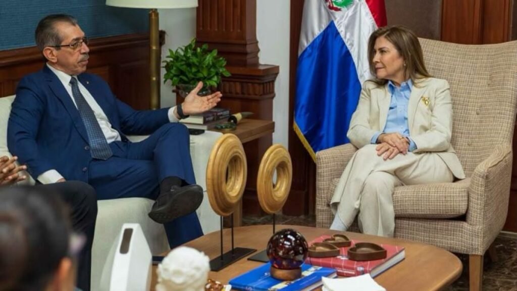 Asjana reconoce el respaldo de Carolina Mejía en la recta final de su triunfo en la UASD