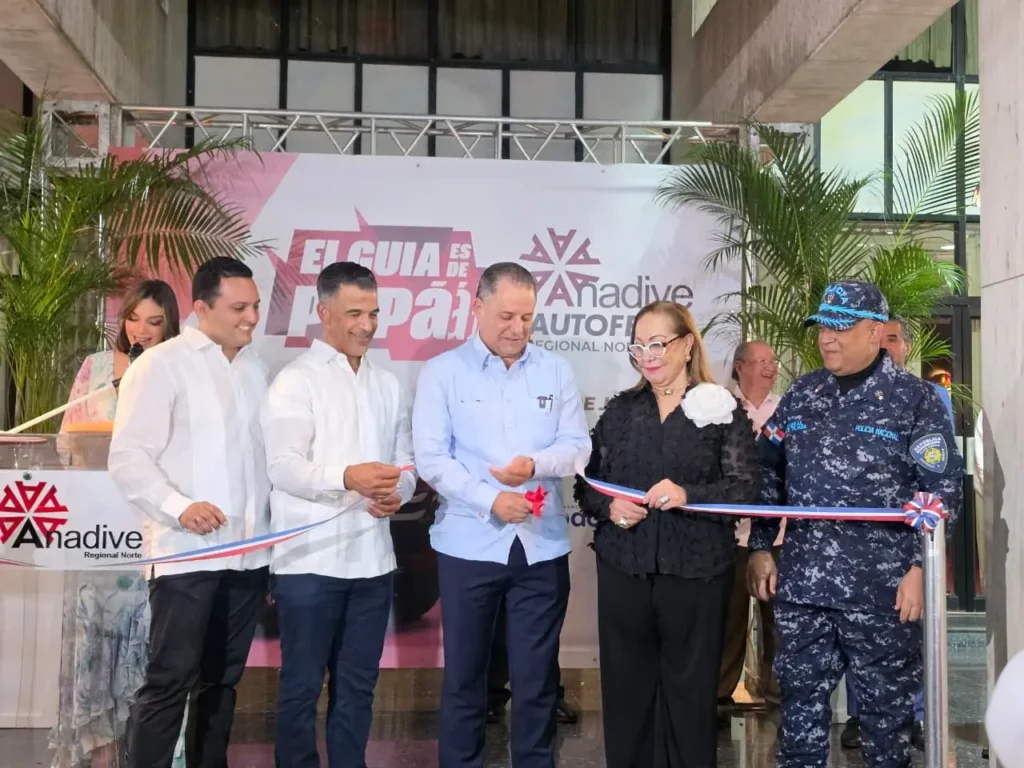 ANADIVE abre en Santiago su auto feria del padre con respaldo financiero y ambiente de feria
