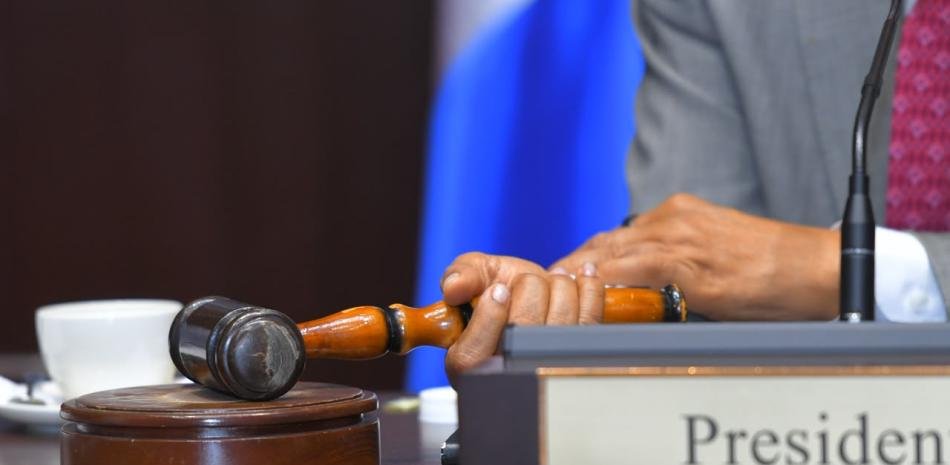 Diputados aprueban 32 cambios al Código Penal y mantienen bajo revisión artículos sensibles