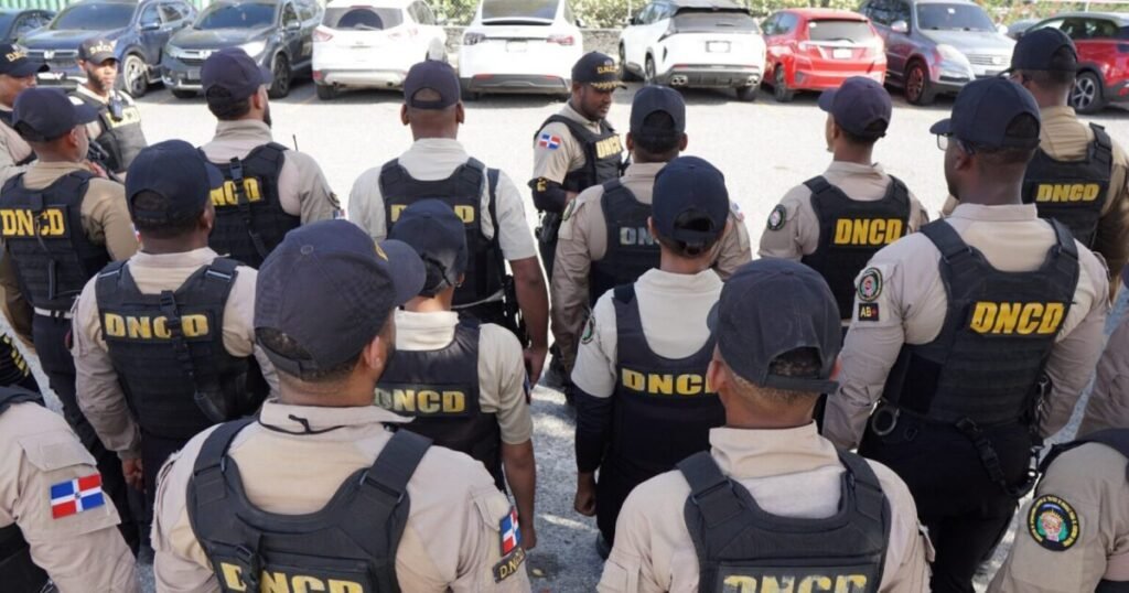 Boca Chica: 12 detenidos y 1,975 gramos incautados en un operativo que vuelve a golpear al microtráfico