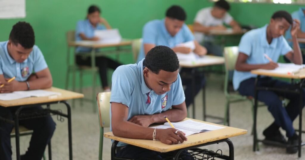 MINERD publica las notas de las Pruebas Nacionales y habilita la consulta para secundaria y adultos