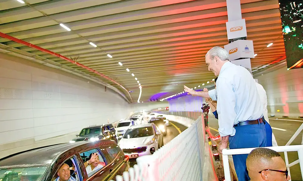Abinader inaugura el túnel de la Plaza de la Bandera y abre examen a una inversión de RD$3,300 millones
