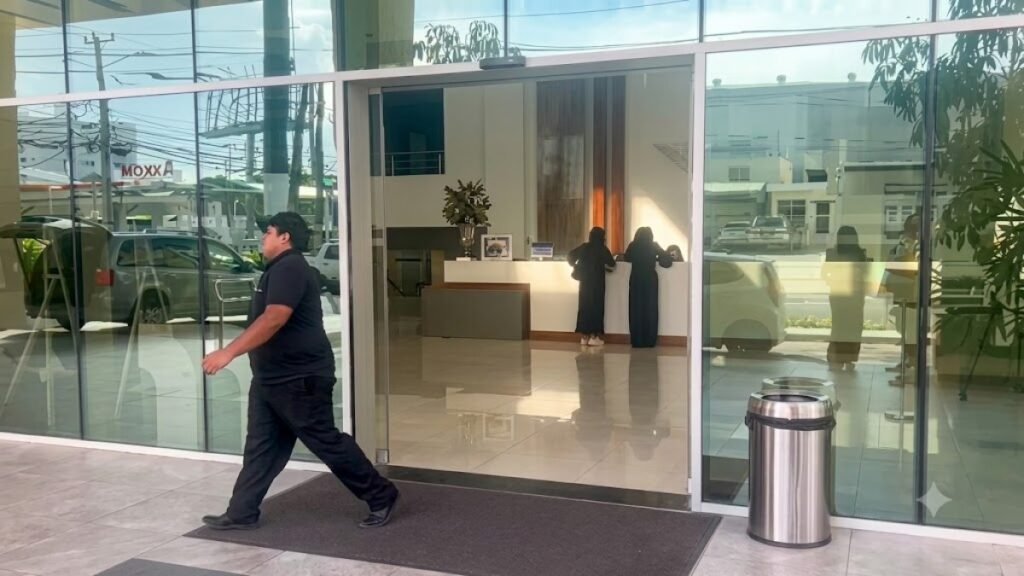 Velan en Jardín Memorial a dos víctimas del accidente en La Neverita, Baní