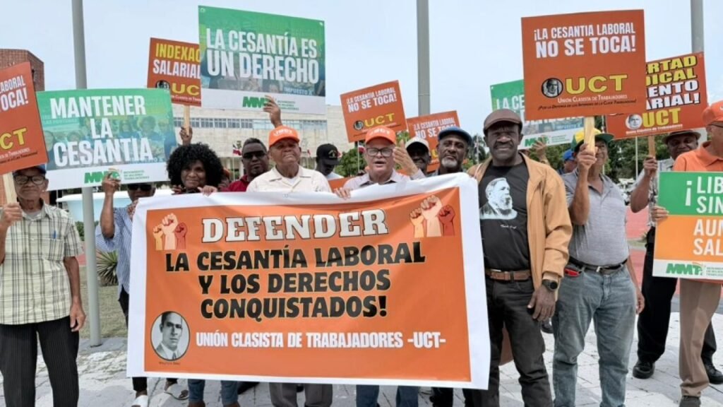 Reforma laboral impulsada por Abinader enciende alerta por recorte de derechos y presión del Congreso