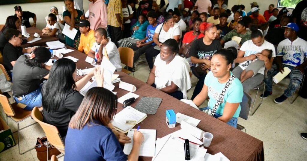 Jornada de la JCE en Haina expone rezagos documentales que obligan a operativos especiales para atender a 1,762 personas