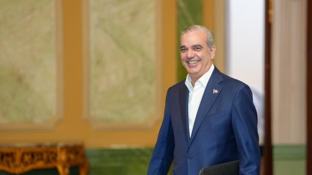 Gobierno de Abinader exhibe mejora en cobertura primaria, pero el dato reabre la exigencia de resultados sostenidos