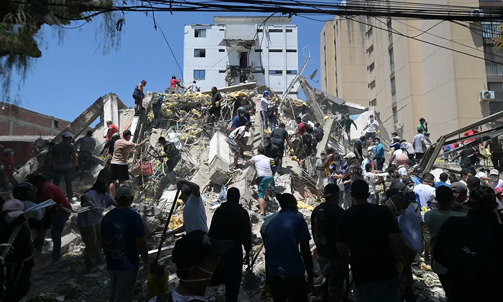 Colombia entra en emergencia tras el sismo más fuerte en una década y 132 muertos agravan la crisis