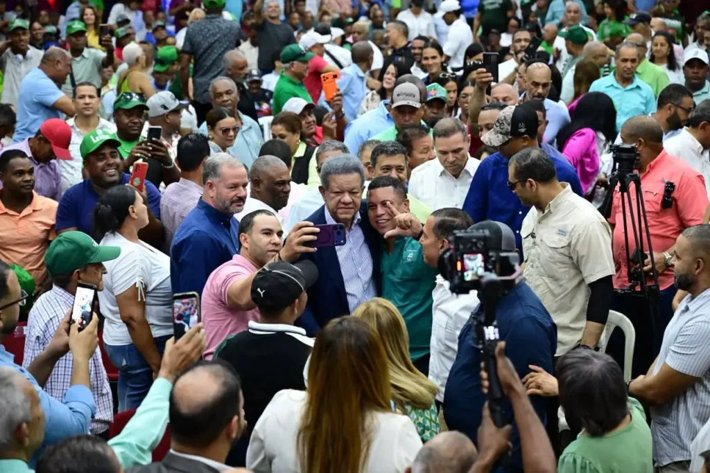 Leonel exhibe músculo territorial de Fuerza del Pueblo y proyecta 2028 en medio del desgaste de la gestión