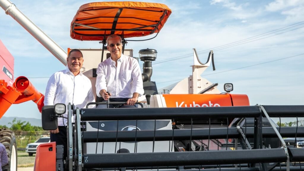 Abinader pone en marcha el PRONAMEC con RD$200 millones y promete apoyo total al campo