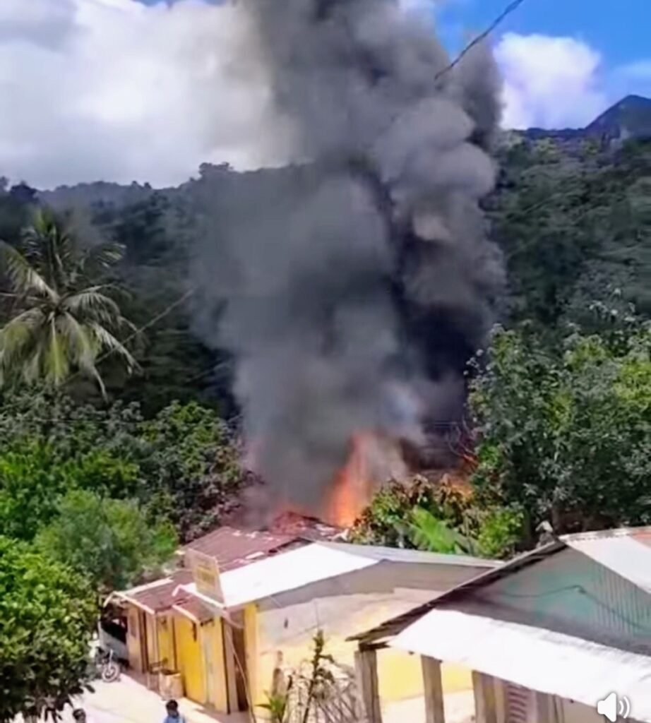 Vivienda queda reducida a cenizas en Yásica Arriba tras incendio de tarde